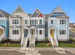 442 SW Brummel Rd, Lees Summit, MO 64081