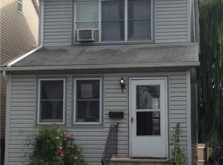 13703 249th St, Rosedale, NY 11422