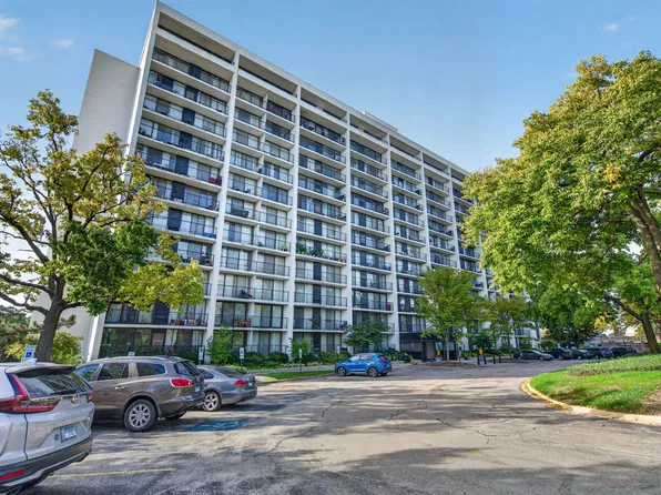 2015 S Finley Rd APT 608, Lombard, IL 60148