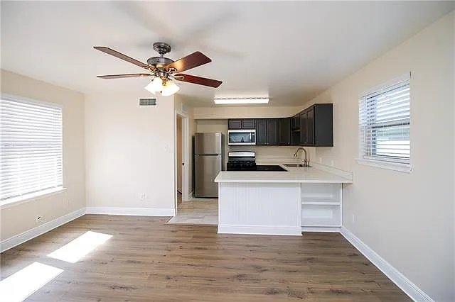 229 Oak Ave — Photo 5