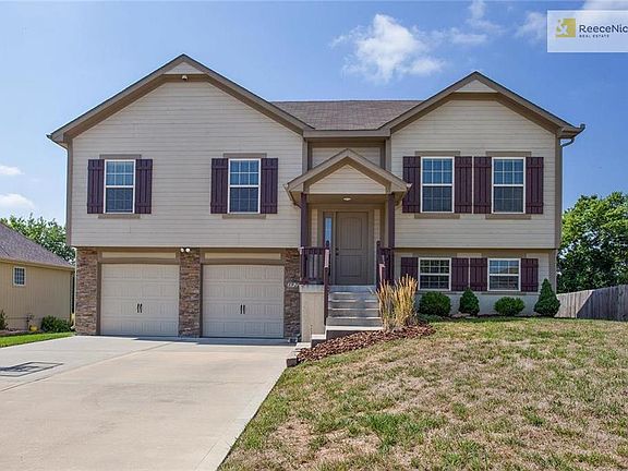 2nd image of 1923 Parkview Dr