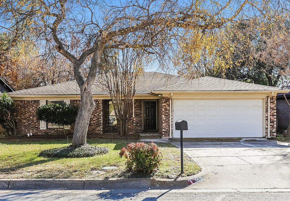 1st image of 3621 Willowbrook Dr