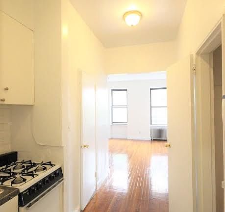 4th image of 353 W 44th St APT 3A