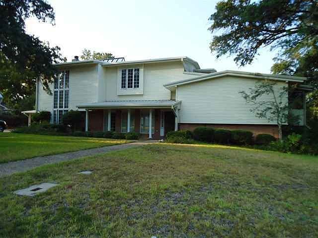 1st image of 325 McNee Dr