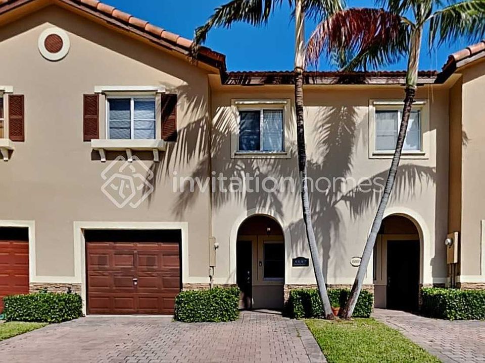1st image of 8887 SW 220th Ln