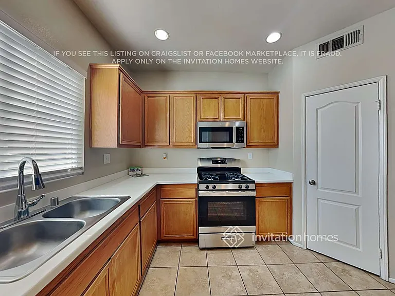 1425 Cottonwood St — Photo 9