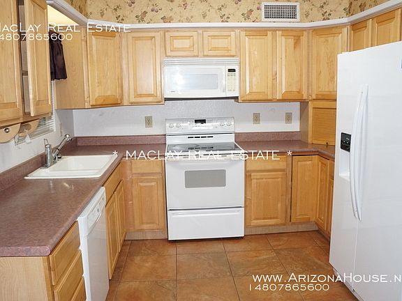 3rd image of 1810 W Natal Ave