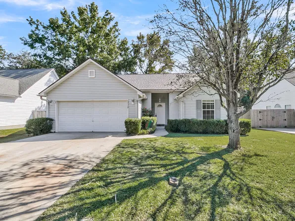 2779 Shadow Ln, North Charleston, SC 29406