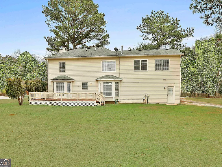 544 Sullivan Rd — Photo 31