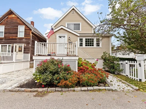 16 Caldwell St, Weymouth, MA 02191