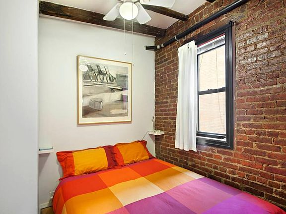 3rd image of 220 E 82nd St APT 5RE