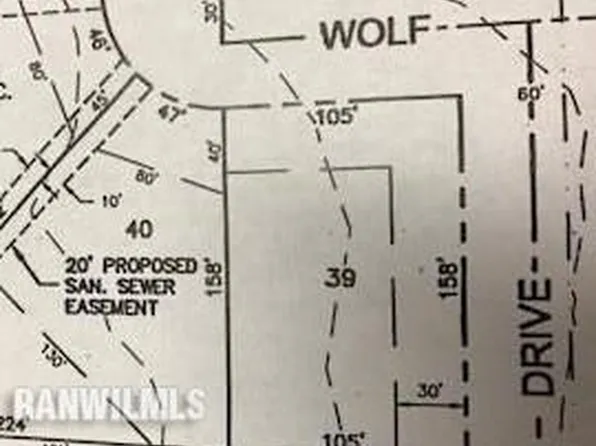 416 Oak Ridge Dr, Lena, IL 61048