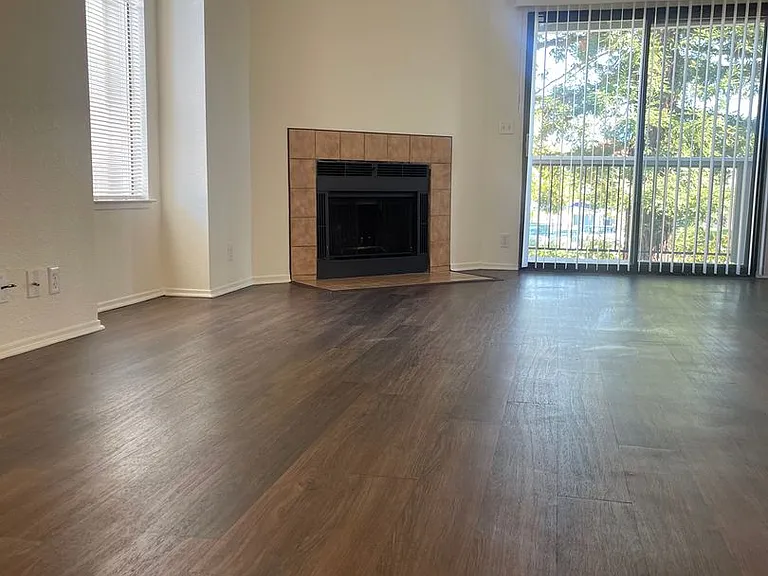 720 Sunrise Ave — Photo 3