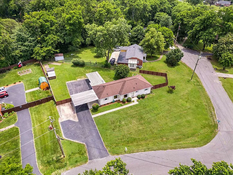 2519 David Dr — Photo 24