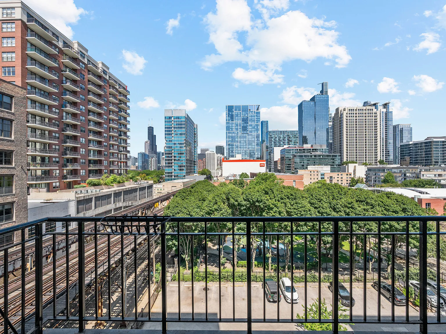 2 bed, 1180 sqft, $3,100 — Photo 4
