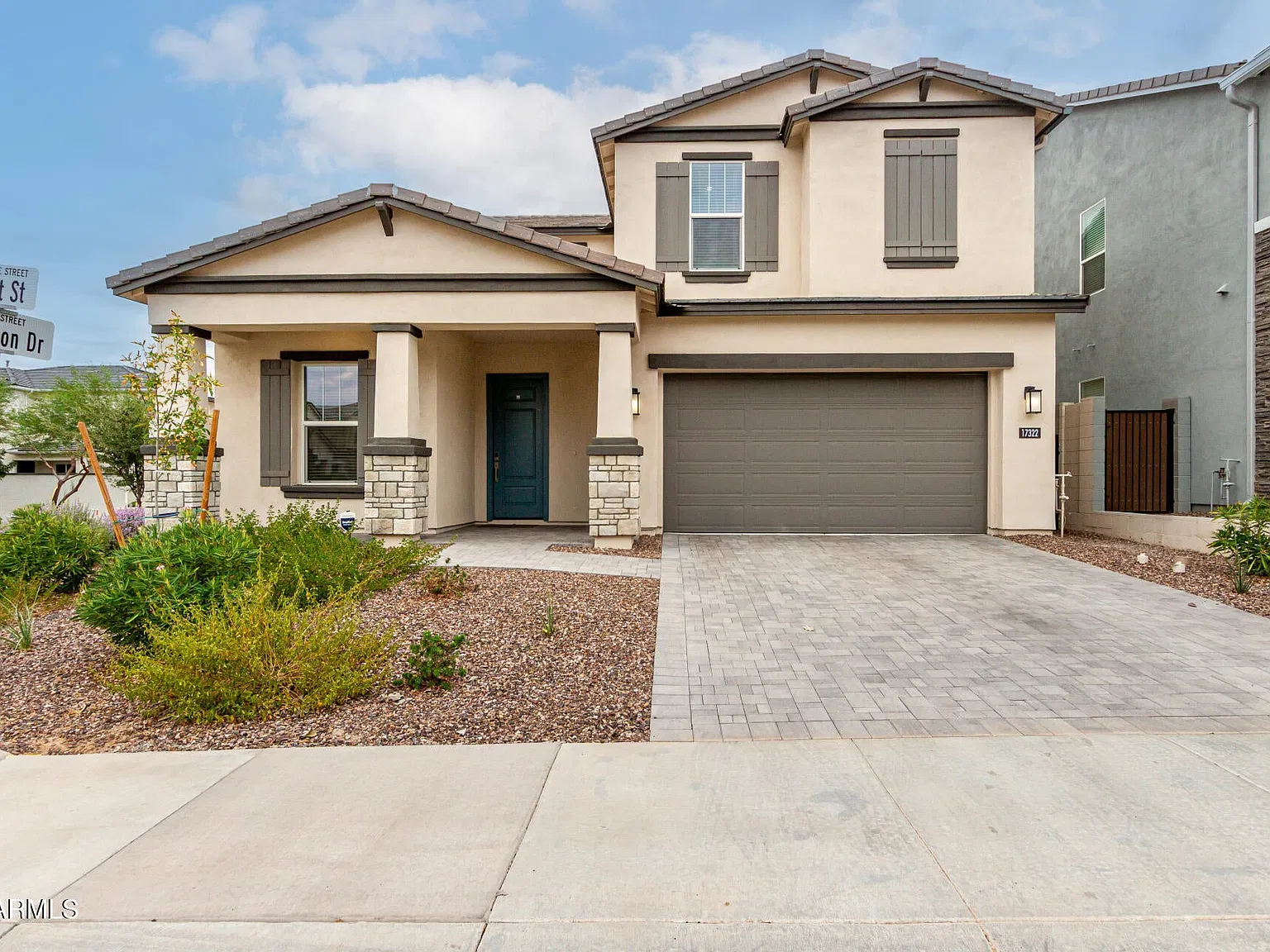3 bed, 2.5 bath, 1832 sqft, $3,500 — Photo 2