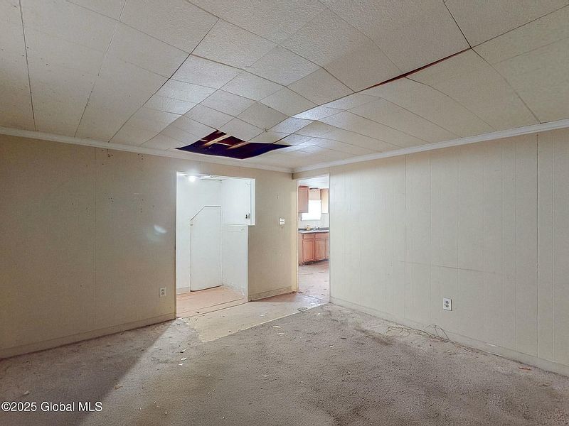 4th image of 1071-1073 Cutler Street
