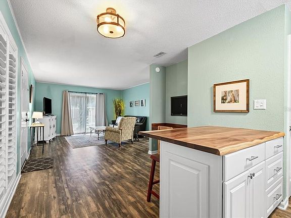 5th image of 507 NW 39th Rd APT 110