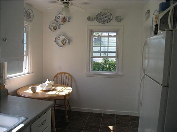 5th image of 56 Fairfield Ave