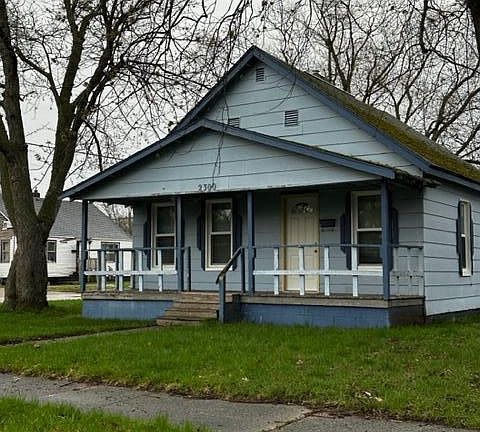 2nd image of 2300 McIlwraith St