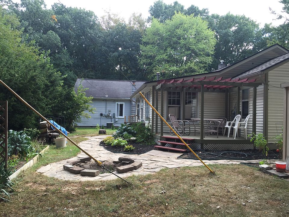 2nd image of 9902 Riverview