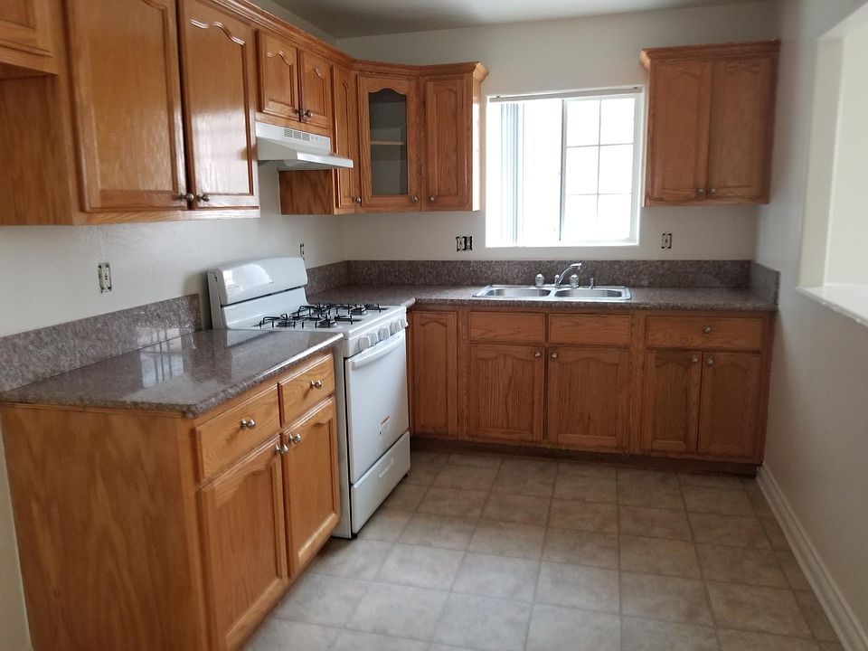 1st image of 703 W 82nd St