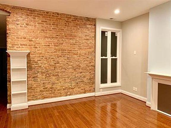 5th image of 3016 Saint Paul St APT 1R