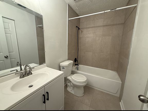 3rd image of 8532 Channelview Cir