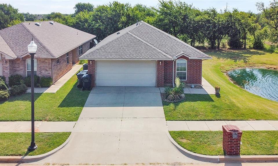 1st image of 12616 Heritage Oaks Dr
