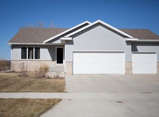 368 Brookestone Dr SE, Rochester, MN 55904