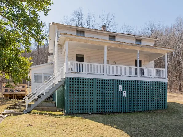 2161 Loafers Rest Rd, Austinville, VA 24312