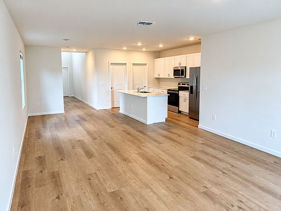5th image of 7353 Rainbow Bay Pl