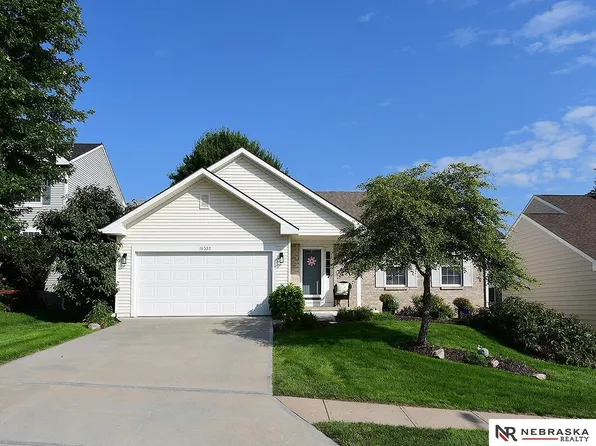 16332 Erskine St, Omaha, NE 68116