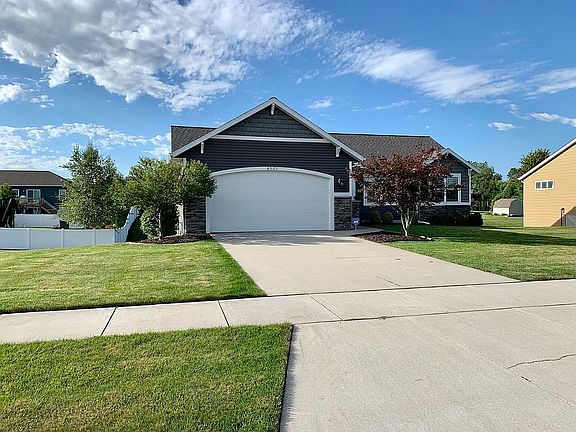 2nd image of 6521 Bradenwood Dr