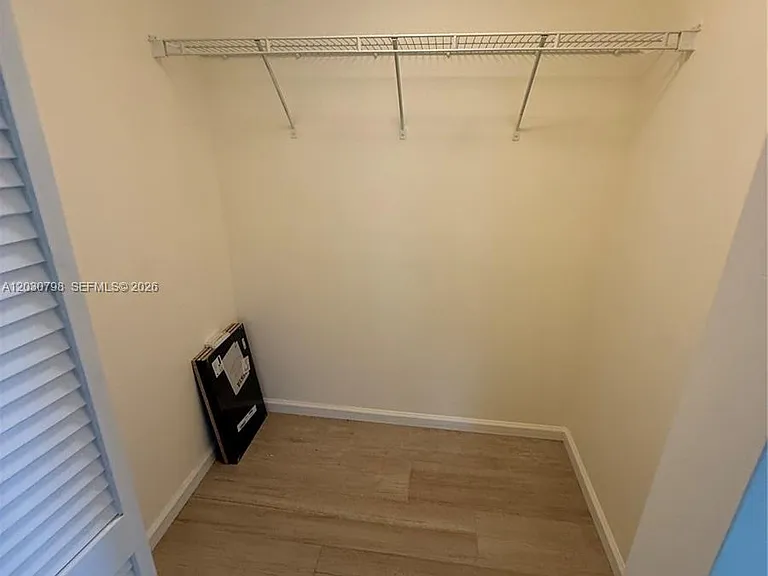 19501 W Country Club Dr #809 — Photo 12