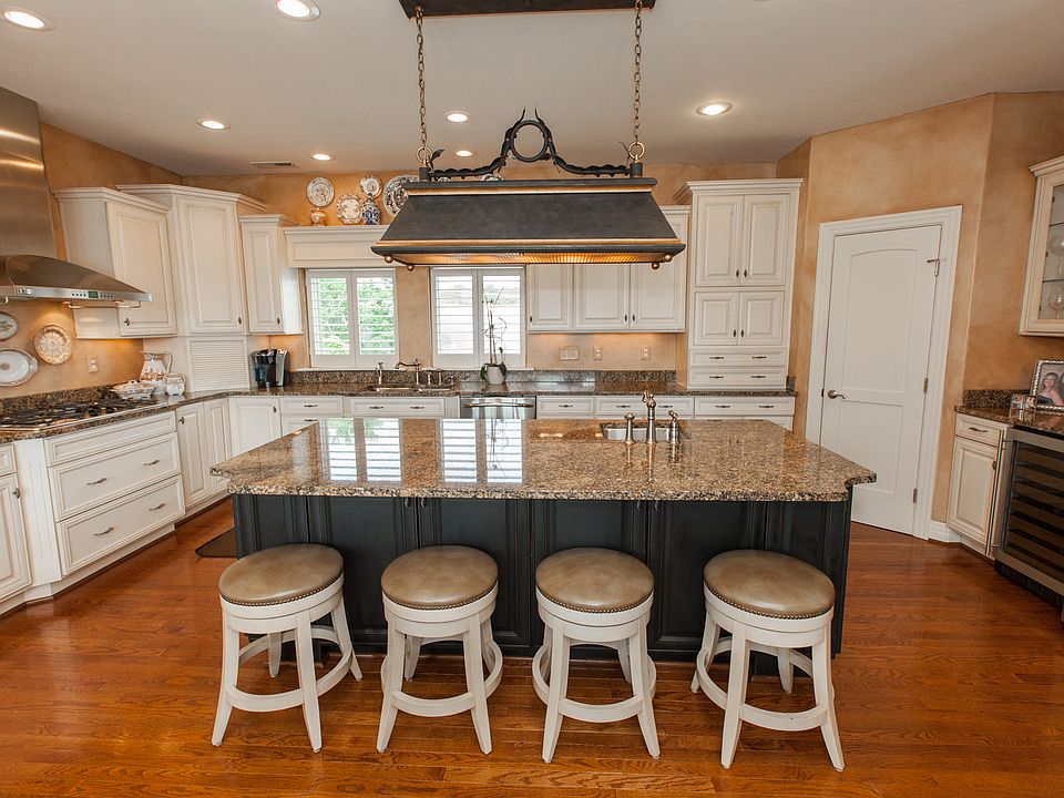 3rd Gourmet Floor Kitchen