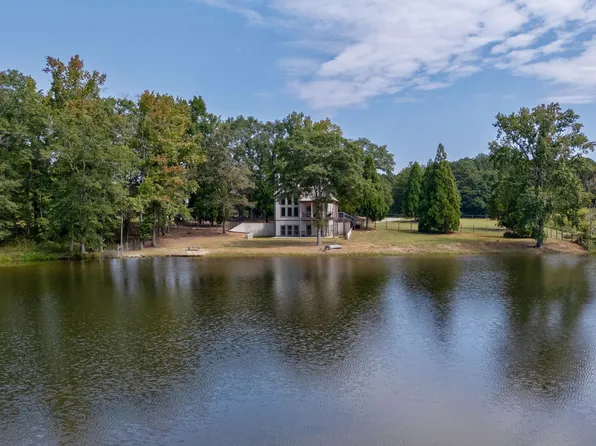 1364 Old Bishop Rd, Bishop, GA 30621