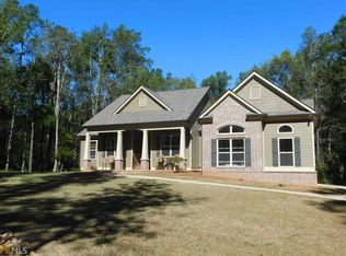 90 Maranatha Trl, Lawrenceville, GA 30045