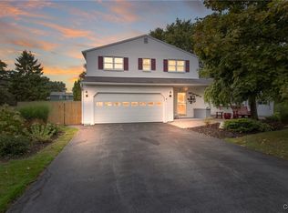 5352 Vineyard Dr, Clay, NY 13041
