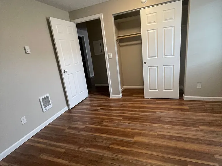 Albany Meadows Apartments — Photo 29