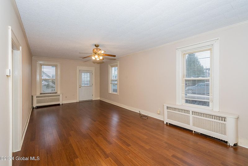 3rd image of 114 Hudson Avenue