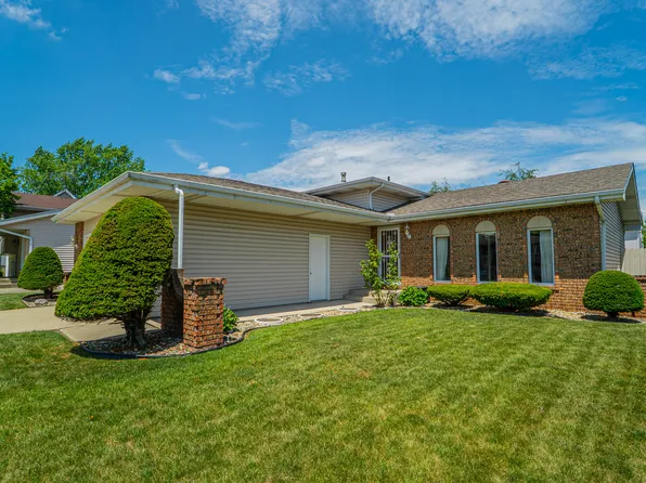 942 High Ridge Dr, Schererville, IN 46375