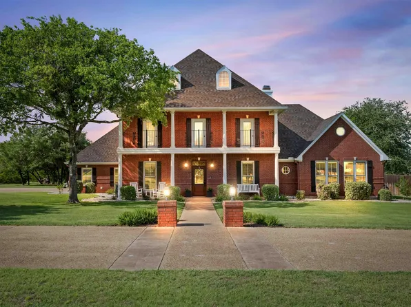 588 Austin Hines Dr, China Spring, TX 76633