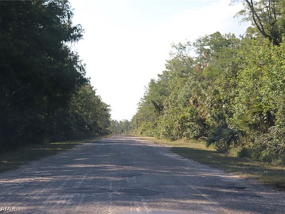 3rd image of 310 Lakeridge Blvd