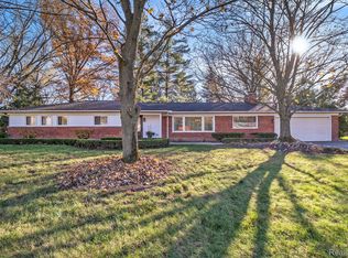 4585 Pickering Rd, Bloomfield Hills, MI 48301