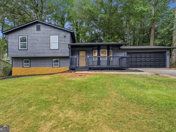 773 Sheppard Cv, Stone Mountain, GA 30083
