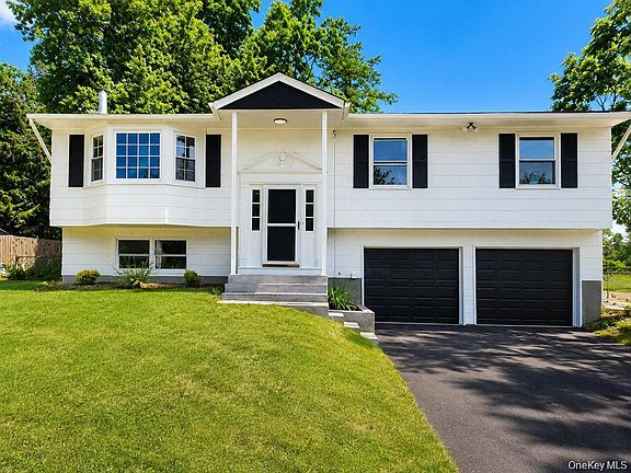 2nd image of 8 Mockingbird Lane