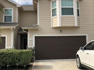 11529 Champions Green Dr, Houston, TX 77066