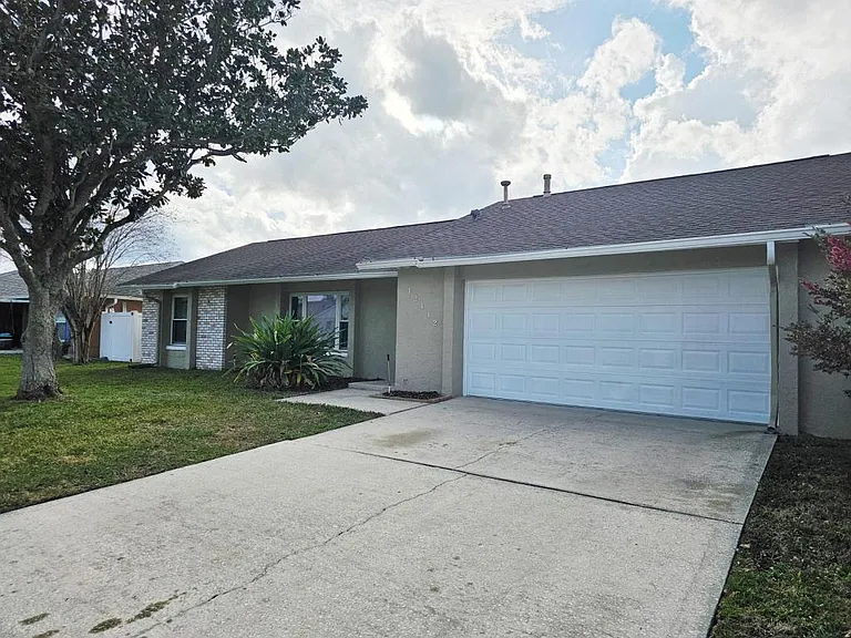12112 Rotuma St — Photo 3