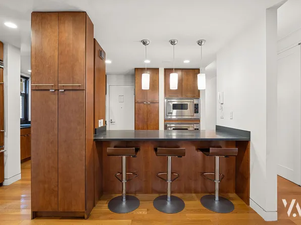 800 West End Avenue image 5 of 18